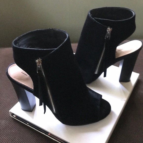 Call It Spring/ Sexy Black Suede open toe - Picture 1 of 4